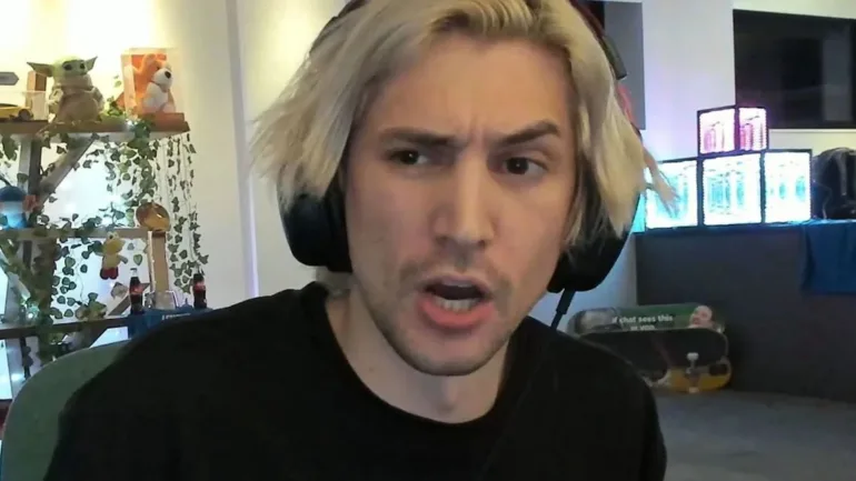 Η Activision πλήρωσε 1 εκατομμύριο δολάρια στον xQc για να κάνει stream το Warzone για 12 ώρες