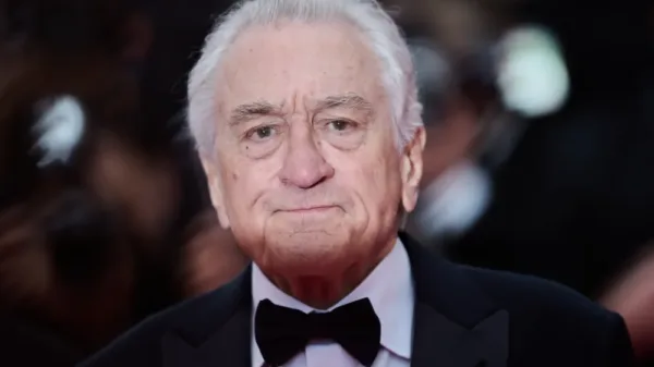 Το «Ο Ψιθυριστής» έρχεται στο Netflix τον Αύγουστο με τους Robert De Niro και Michelle Monaghan