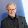 Ο Steven Spielberg αποκαλύπτει ότι οι παραγωγοί του James Bond τον απέρριψαν επανειλημμένα