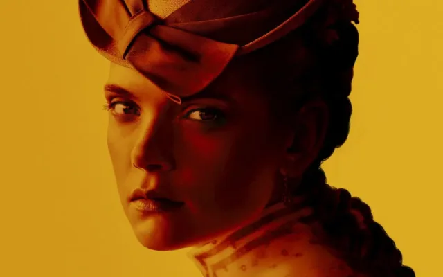 Η σειρά Η Κούκλα του Netflix μετατρέπει το κλασικό ερωτικό δράμα σε μυστήριο με έρευνα και οικογενειακά μυστικά